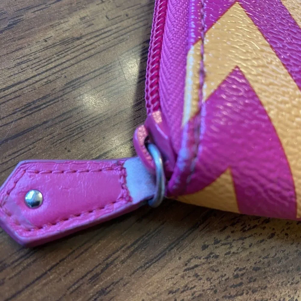 Vera Bradley ZIGGY ZAGS Wallet Yellow & Pink  Zip Around Faux Leather - Picture 4 of 9